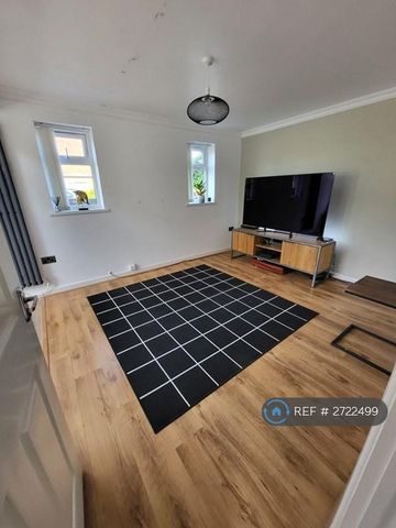 2 bedroom end of terrace house to rent - Photo 2