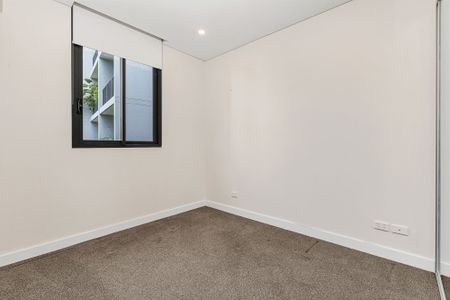 *** 8 month lease only*** Discover modern living in the heart of Alexandria Available Now - Photo 3