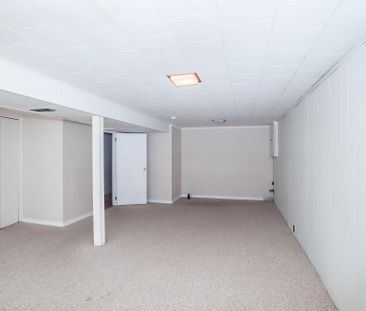 For Lease - 92 Fortrose Crescent, Toronto, Ontario - Photo 4