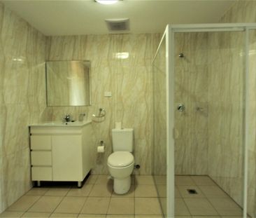 2 Bedroom Apartment For Lease! - Photo 2