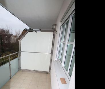 Stilvoll sanierte 2-Zimmer-Wohnung mit Fußbodenheizung und Balkon - Foto 4