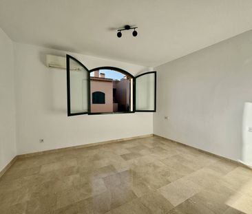 Casa adosada de alquiler en Via Francisca Capllonch Plomer, Es Camp... - Photo 5