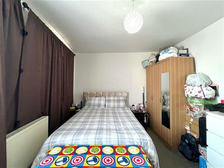 Higham Hill Road, London - Photo 5