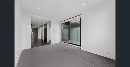 My Place represents a dynamic architectural development - Photo 2