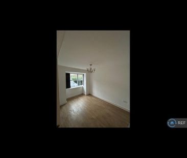 3 bedroom detached house to rent - Photo 3