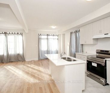 Semi-Detached Home For Lease | E8077112 - Photo 6