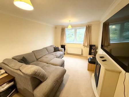 1 bedroom property to rent - Photo 2