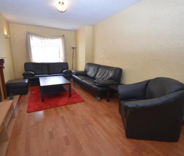 4 bedroom house to rent - Photo 3