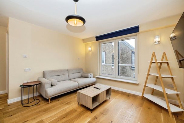 1 Bed Flat, Wapping High Street, E1W - Photo 1