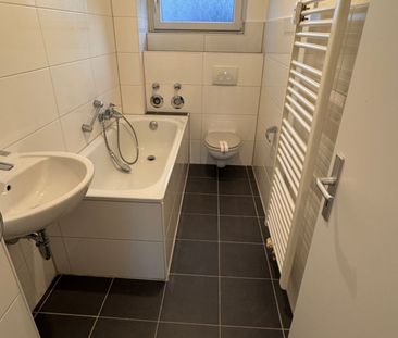 *** Das ist etwas für Sie! Attraktive Altbauwohnung in grüner Lage!... - Photo 1