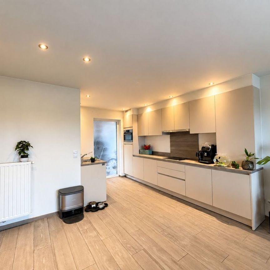 Rijwoning te huur in Rumbeke voor € 875 met 3 slaapkamers - Photo 1