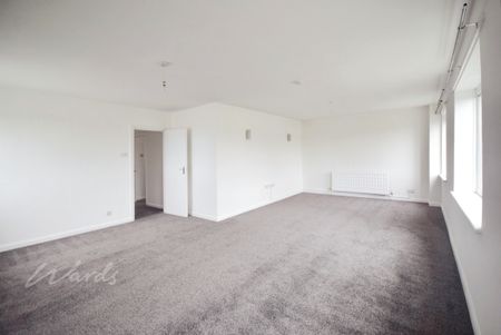 3 bedroom flat to rent - Photo 2