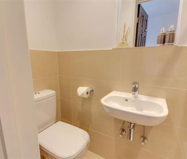 House share to rent - Photo 4