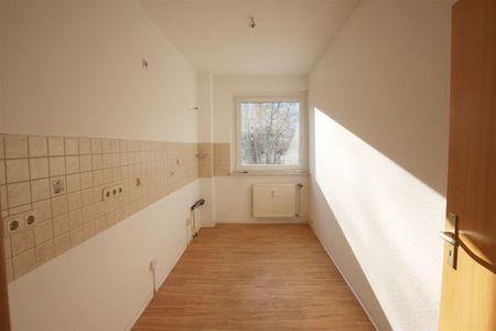 Alles wird neu - tolle 3-Raumwohnung in grüner Lage - Photo 2