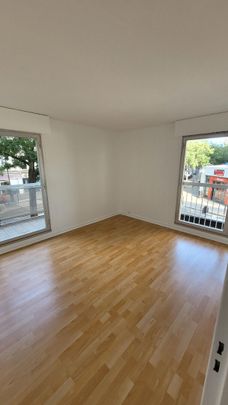 Appartement Paris 4 pièces 95.04 m2 avec balcons - Photo 1