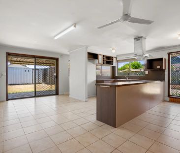 Four bedroom home with workshop, patio & side access. - Photo 6