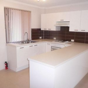 RENOVATED DELIGHT WITH AIR CON, DRYER & PRIVATE COURTYARD - Photo 2