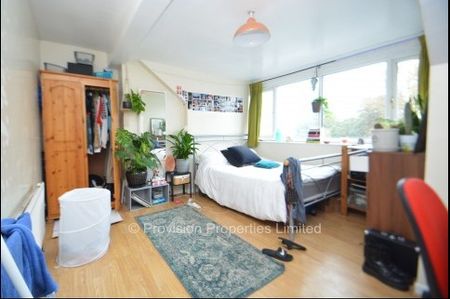 5 Bedroom Student House Hyde Park Leeds - Photo 4