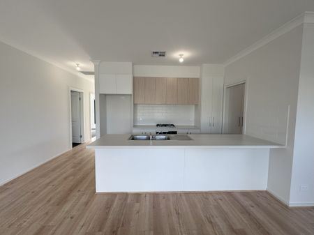 Brand New Home - Photo 5