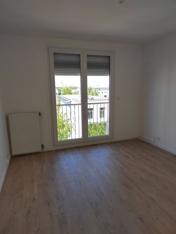 Location Appartement 5 Pièces 95 m² - Photo 2