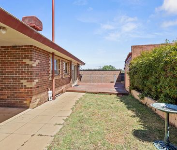 Spacious 3 Bedroom Home in Prime Location - Photo 6