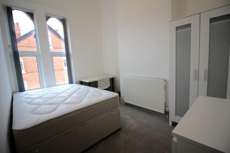 1 bedroom in a house share to rent - Photo 4