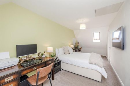 3 bedroom terraced house to rent - Photo 3