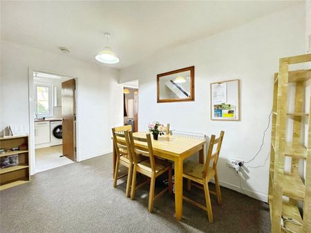 5 bedroom property to rent Founder Close, Coventry, West Midlands, CV4 - Photo 2