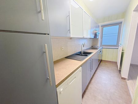 Gezellig appartement nabij centrum Dilbeek. (1e verdieping - lift aanwezig) - Photo 2