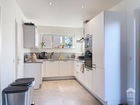 BEL-ETAGEWONING MET 4 SLAAPKAMERS EN TUIN - Photo 2