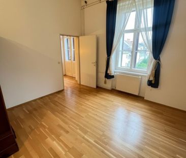Nähe KF-UNI ! Sehr geschmackvolle helle Zweieinhalbzimmerwohnung id... - Photo 2