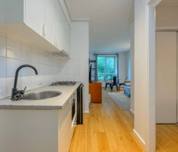 2-Bedroom Apartment in the Heart of Carlton - Photo 5