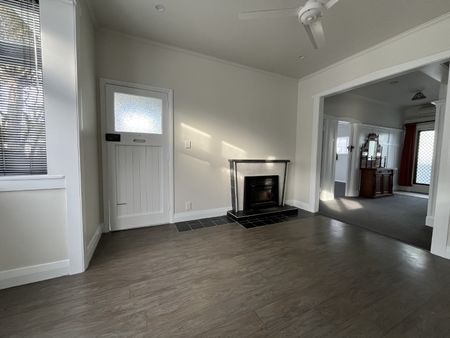 60 Martin Street, Wallaceville - Photo 3