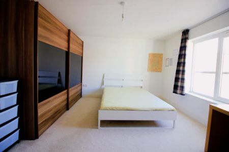 3 Bedrooms 2 bathrooms - Photo 3