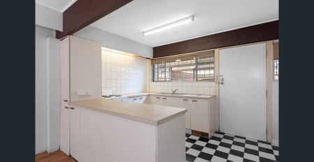 NEW TO MARKET Prime Surfers Paradise Location! - Photo 4