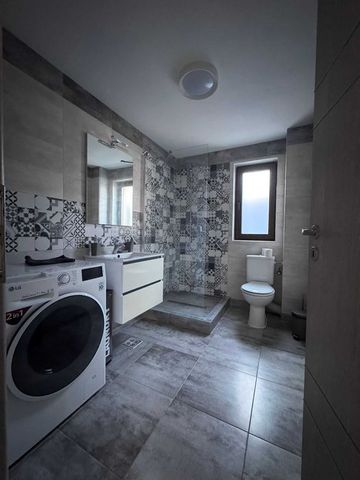 Casa/Vila de inchiriat 750 euro - Fotografie 5