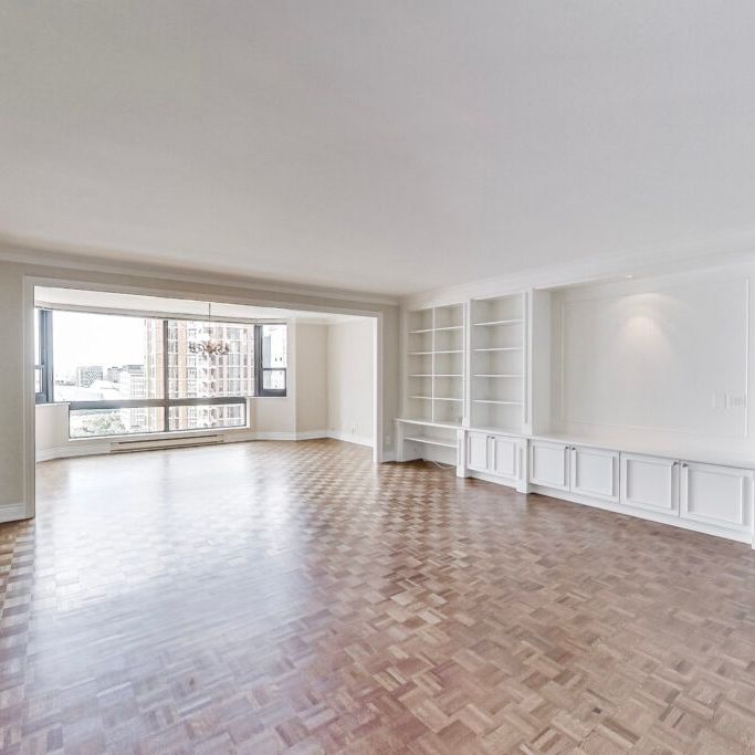 Executive Apartment In The Residences Of 1166 Bay - Photo 1