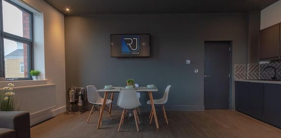 1 bedroom in a house share to rent - Photo 2