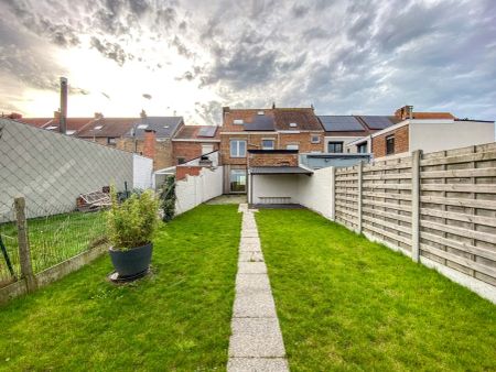 Gerenoveerde rijwoning te huur op 273m² met 3 slaapkamers te Adinkerke (De Panne)! - Foto 3