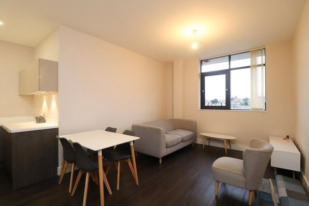 2 bedroom flat to rent - Photo 1