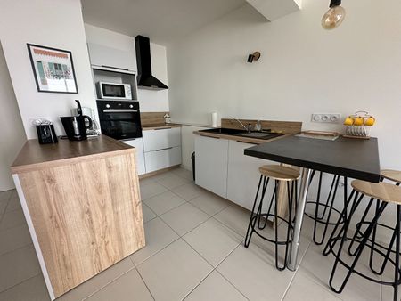 Location Appartement 2 pièces 43m² LA ROCHELLE 17000 - Photo 4