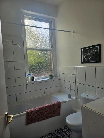 Room in a Shared Flat, Ullet Road, L17 - Photo 5