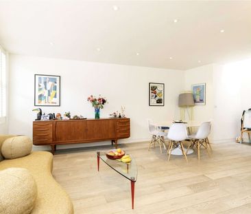 Excellent two bedroom house in Barnsbury. - Photo 2