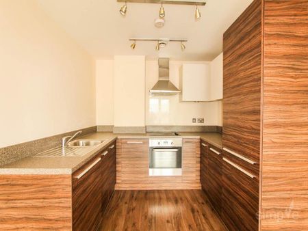 2 bedroom flat to rent - Photo 5