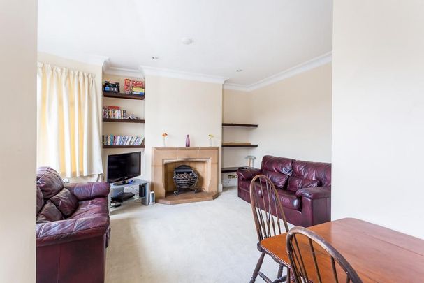 3 bedroom flat to rent - Photo 1