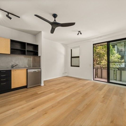 Tropical Oasis in Central Teneriffe - Photo 1