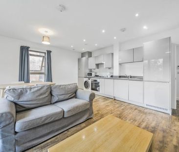 Wey Corner, Guildford - 2 bedrooms Property for lettings - Seymours - Photo 3