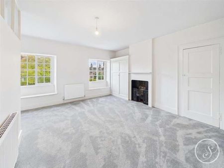 The Avenue, Harewood, Leeds, LS17 - Photo 5