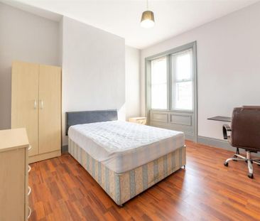 5 bedroom terraced house to rent - Photo 2