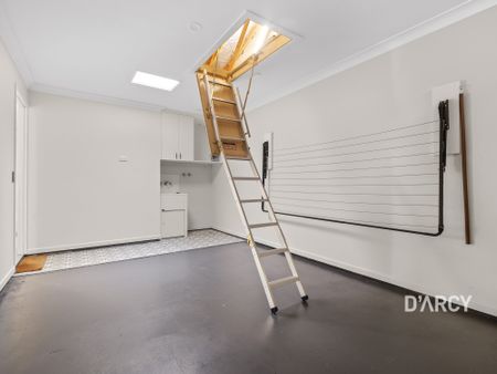 1/9 LITTLE JENNER ST - Photo 2